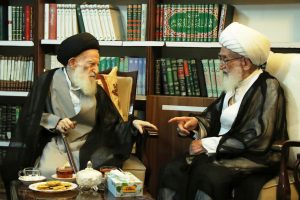آية الله العظمى نوريّ الهمدانيّ: كان آية اللّه العظمى الشبيريّ الزنجانيّ من نوادر العلماء حقًّا في العلم والعمل والتقوى