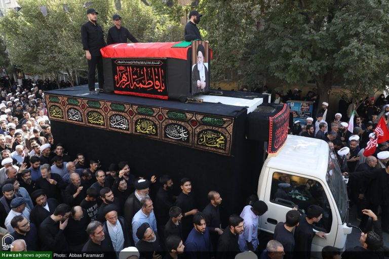تشييع جثمان آية الله العظمى الشبيري الزنجاني في قم + صور وفيديو