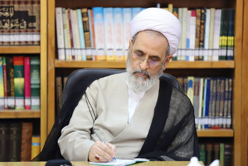 آية اللّه الأعرافيّ يبيّن في بيان تحليليٍّ ـــ استراتيجيٍّ أوضاع الحرب المفروضة الثالثة ومهامّ الحوزات العلميّة ورجال الدين في ميدان الجهاد والمقاومة