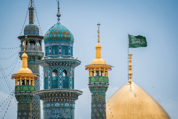 عالم ديني لشفقنا: السيدة معصومة قدمت نموذجا متكاملا للمرأة في السياسة والعبادة والعلم