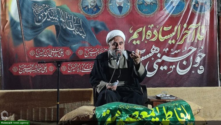معاون التبليغ في حوزة قم العلميّة: تجاهل العدوّ قوّة الإيمان وروح المقاومة لدى الشعب الإيرانيّ فأخفقت حساباته