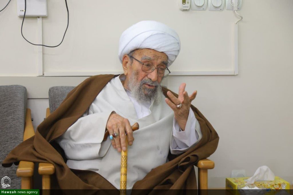 آية اللّه الأشرفيّ الشاهروديّ: رجل الدين الملتزم قادرٌ على إحداث تحوّلٍ عميقٍ في المجتمع