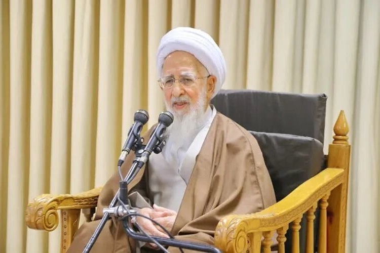 آية الله جوادي الآملي: يمكن تغيير المجتمع من خلال الأخلاق والتعليم والكلمة الطيبة