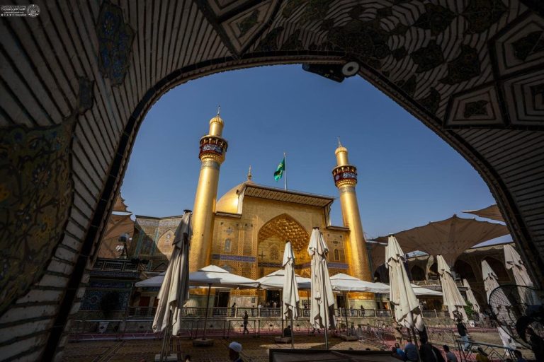تقرير مصور | المرقد العلوي المطهّر يتوشّح بالسواد إحياءً لذكرى استشهاد السيّدة فاطمة الزهراء (عليها السلام)