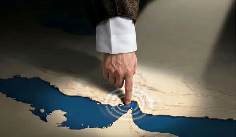 قوّة إيران في مضيق هرمز؛ ثمرة الصمود الوطنيّ والثوريّ